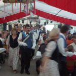 83. Pfingstbier 2003 in Roßbach (6. bis 9. Juni 2003)
Motto: "Es war schon im Munde aller, dieses Jahr kommt der Knaller!"
Pfingsttanz im Festzelt am Samstag
