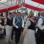 83. Pfingstbier 2003 in Roßbach (6. bis 9. Juni 2003)
Motto: "Es war schon im Munde aller, dieses Jahr kommt der Knaller!"
Pfingsttanz im Festzelt am Samstag