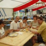 83. Pfingstbier 2003 in Roßbach (6. bis 9. Juni 2003)
Motto: "Es war schon im Munde aller, dieses Jahr kommt der Knaller!"
Pfingstsonntag auf dem Festplatz
