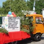 83. Pfingstbier 2003 in Roßbach (6. bis 9. Juni 2003)
Motto: "Es war schon im Munde aller, dieses Jahr kommt der Knaller!"
Der Festumzug am Sonntagnachmittag