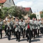 Festumzug mit dem Motto: "Einmal um die ganze Welt!"