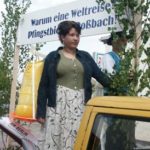 Festumzug mit dem Motto: "Einmal um die ganze Welt!"