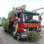 Festumzug mit dem Motto: "Einmal um die ganze Welt!"