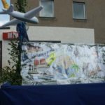 Festumzug mit dem Motto: "Einmal um die ganze Welt!"