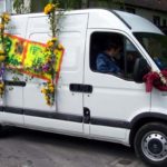 Festumzug mit dem Motto: "Einmal um die ganze Welt!"