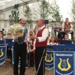 Platzkonzert im Festzelt mit den "Roßbacher Musikanten" nach dem Umzug.